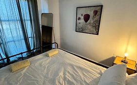 Lana'S Guest House